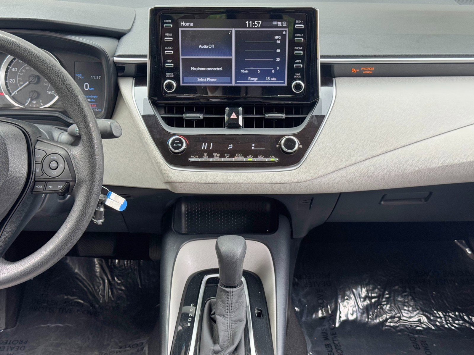 Used 2020 Toyota Corolla LE FWD image 21