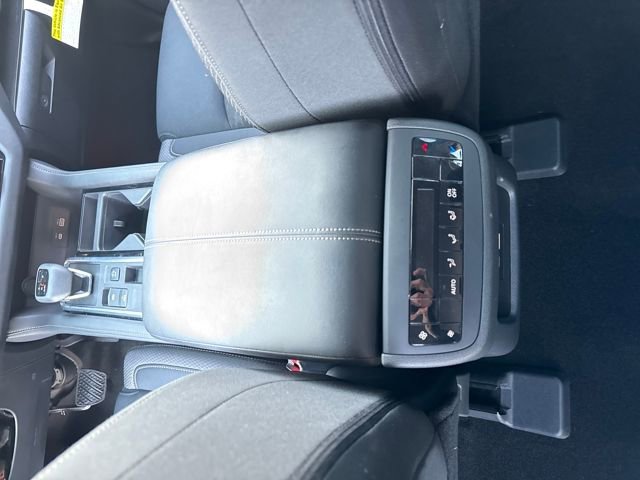 Used 2025 Nissan Pathfinder SV image 25