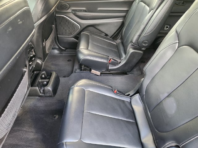 Used 2021 Jeep Grand Cherokee L Limited RWD image 27