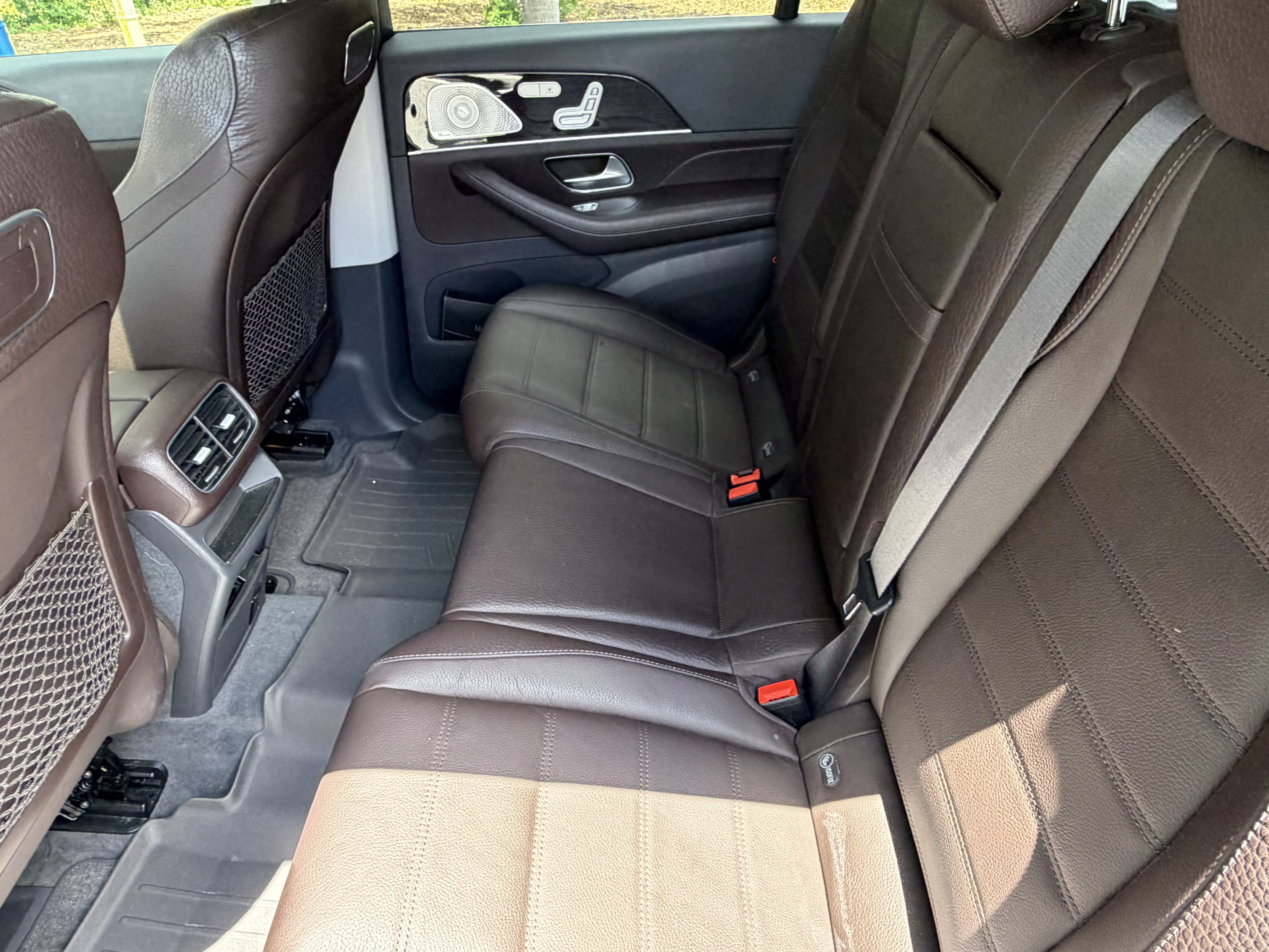 Used 2020 Mercedes-Benz GLS 450 4MATIC image 32