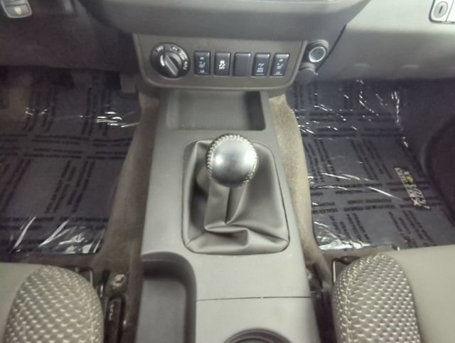 Used 2015 Nissan Xterra PRO-4X w/ Nevada Tow Package AWD/4WD image 28