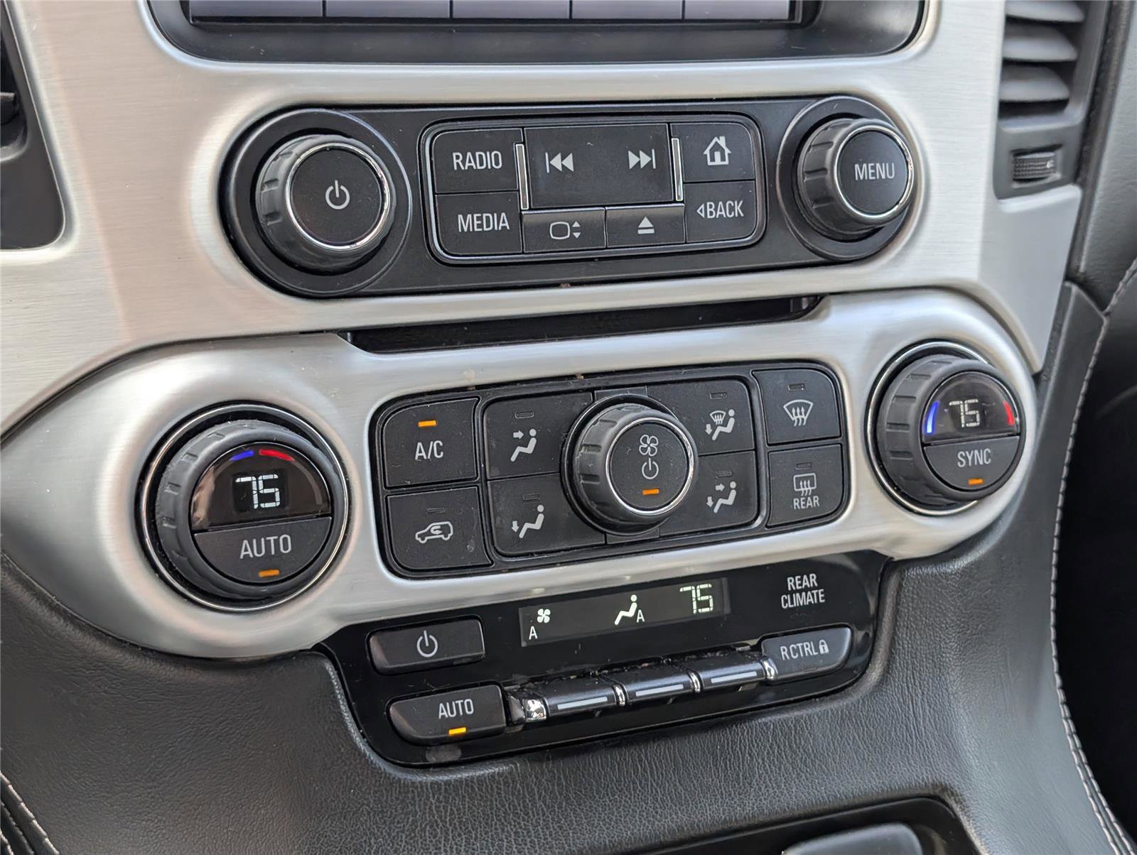 Used 2015 GMC Yukon SLE w/ Convenience Package image 19