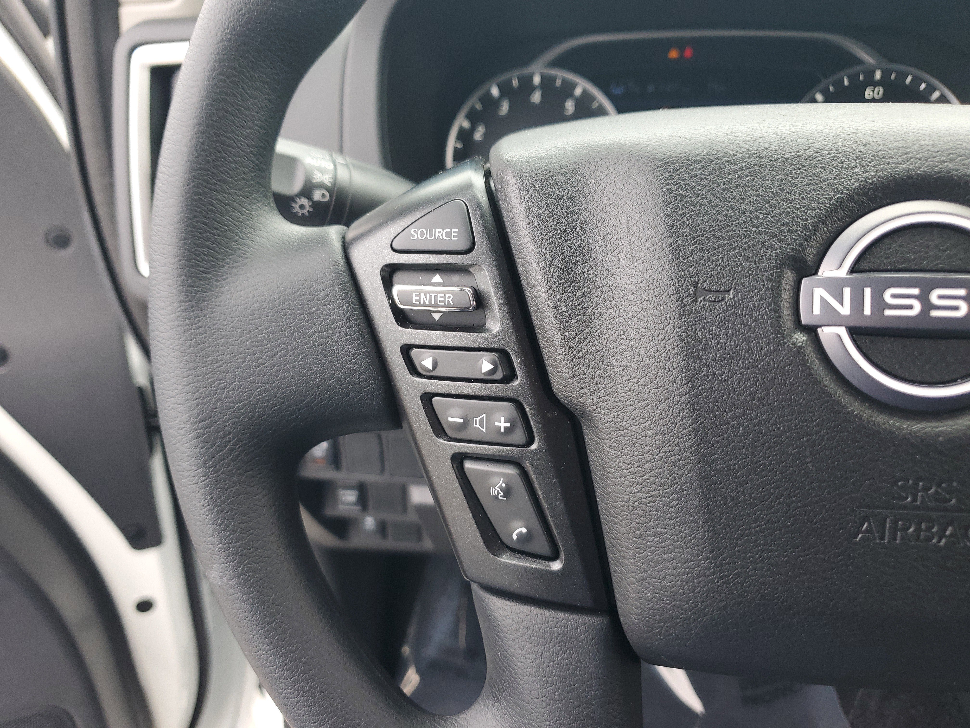 Certified 2025 Nissan Frontier SV image 20