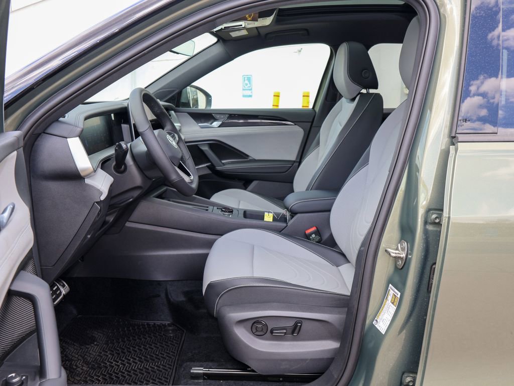 New 2026 Volkswagen Tiguan SE R-Line AWD/4WD image 12
