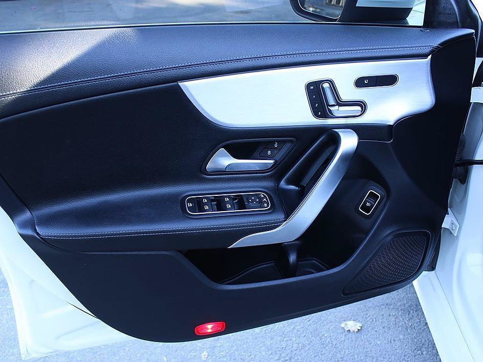 Used 2020 Mercedes-Benz CLA 250 4MATIC image 8
