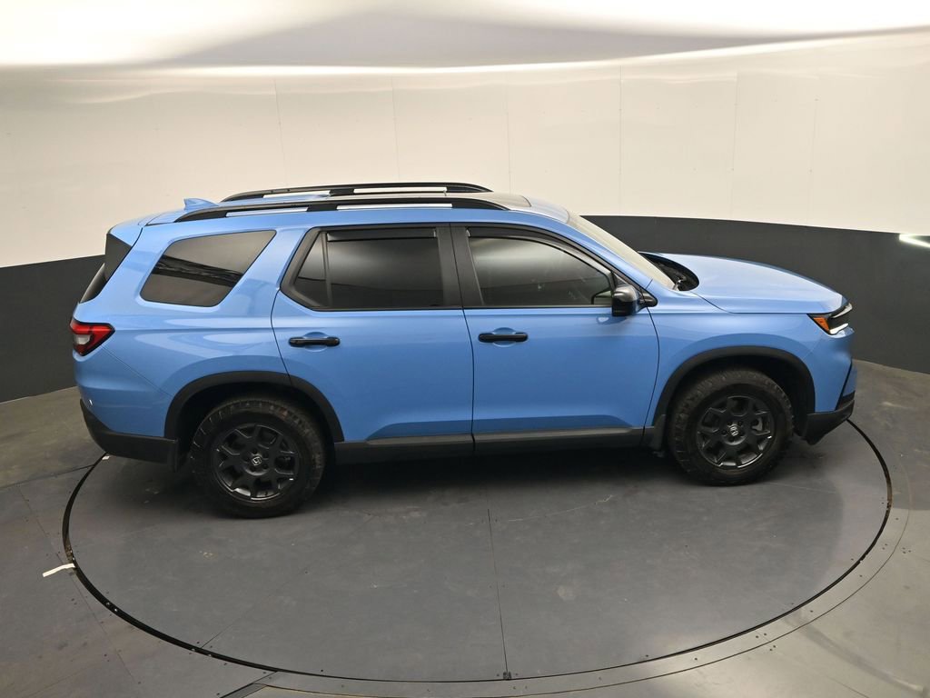 Used 2025 Honda Pilot TrailSport image 25