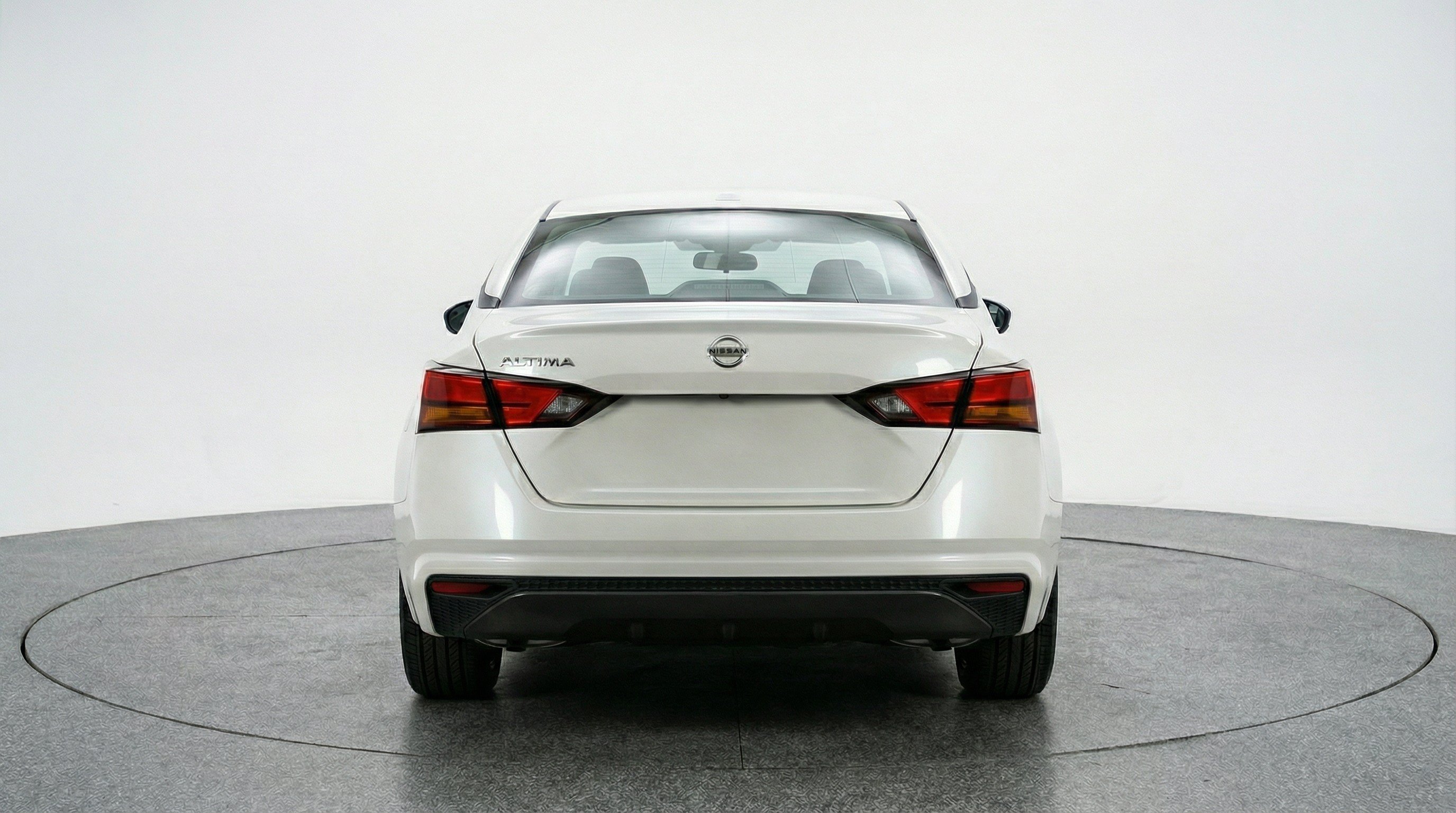 Used 2025 Nissan Altima 2.5 SV FWD image 7