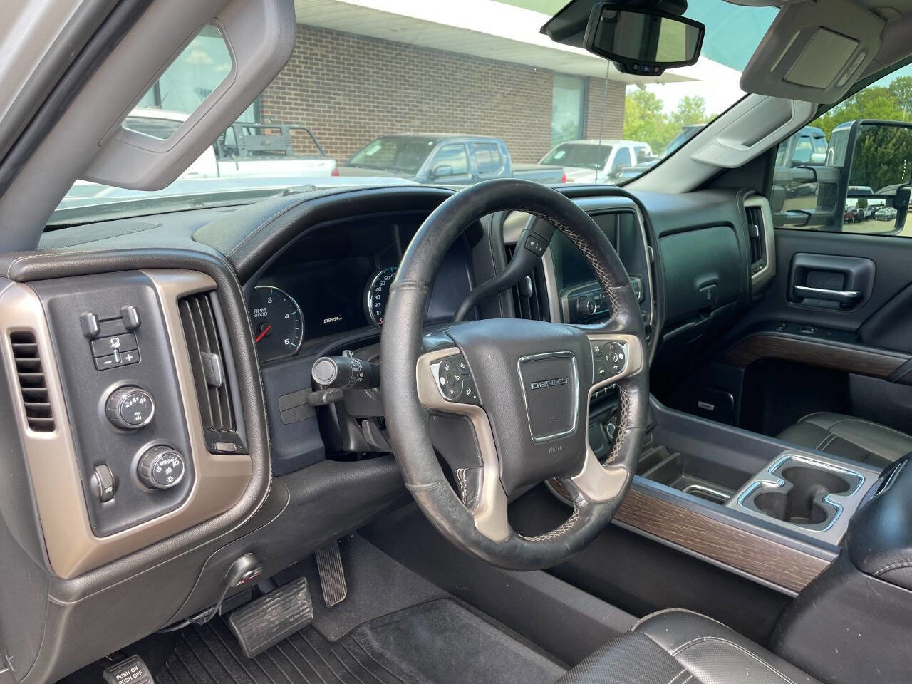 Used 2019 GMC Sierra 3500 Denali w/ Duramax Plus Package image 20