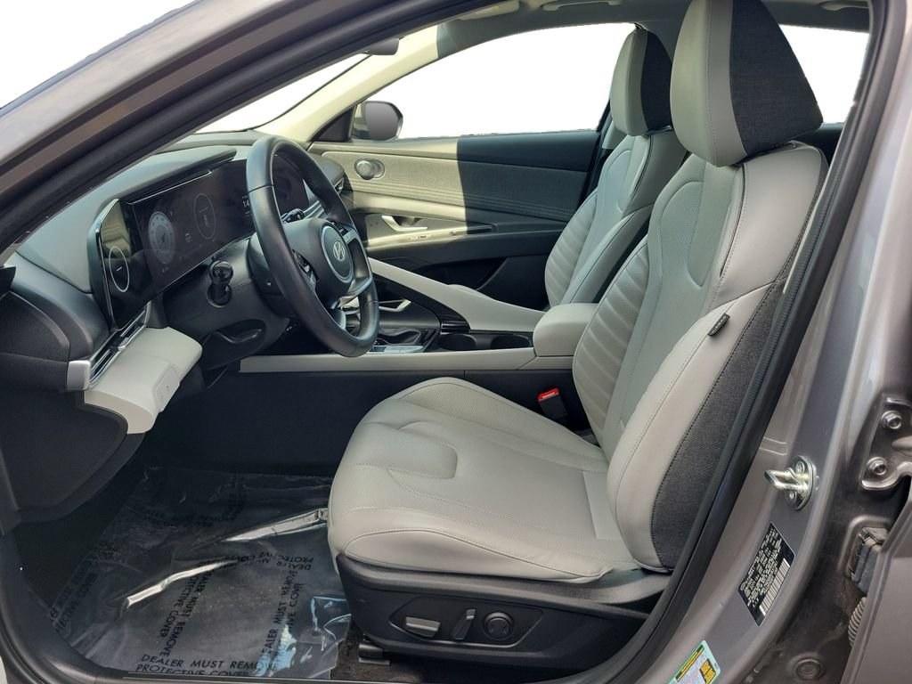 Used 2024 Hyundai Elantra Limited FWD image 21