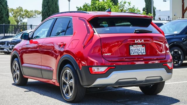 Certified 2025 Kia Niro EX FWD image 8