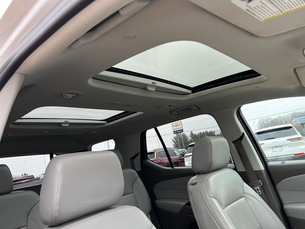 Used 2019 Chevrolet Traverse Premier w/ Driver Confidence II Package image 14