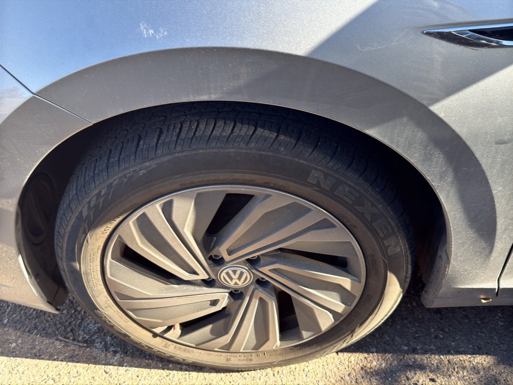 Used 2019 Volkswagen Jetta SEL Premium image 9