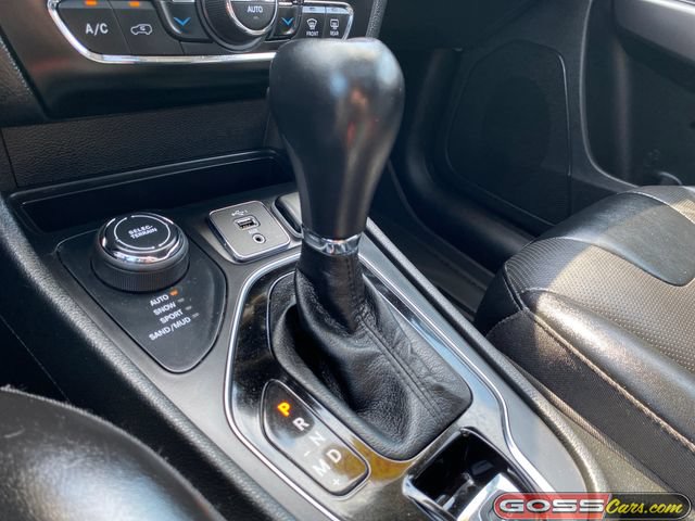 Used 2022 Jeep Cherokee Limited w/ Mopar Interior Package AWD/4WD image 14