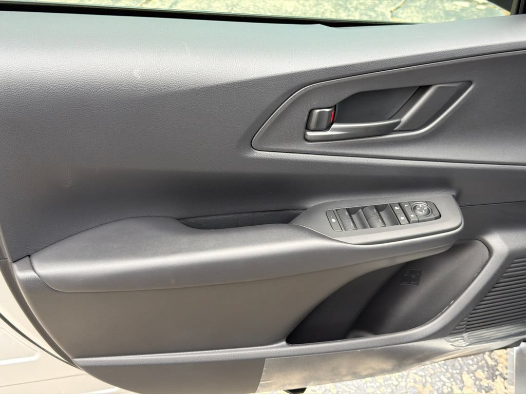 New 2026 Toyota Prius Plug-In Hybrid FWD image 10