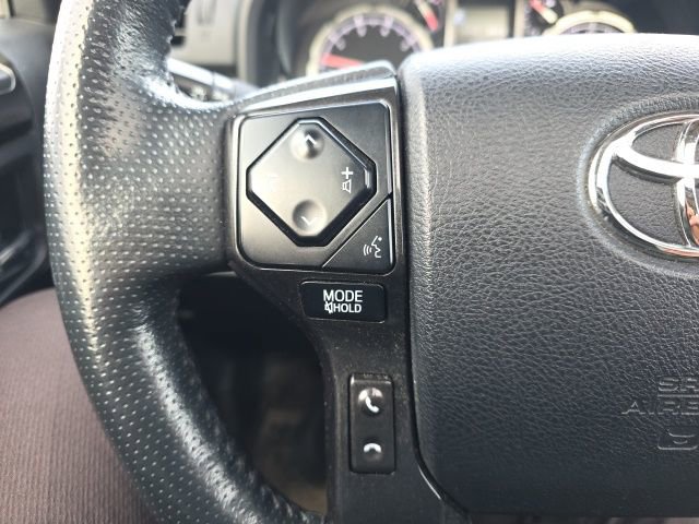 Used 2024 Toyota 4Runner TRD Off-Road Premium image 18