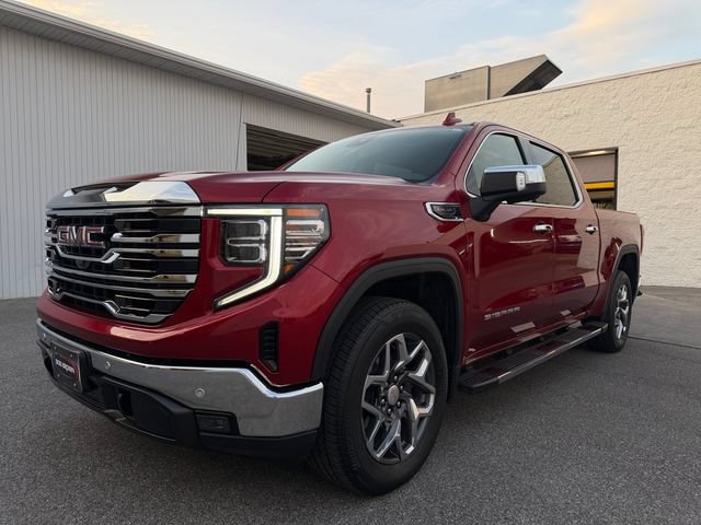 Used 2024 GMC Sierra 1500 SLT w/ SLT Premium Plus Package AWD/4WD image 35