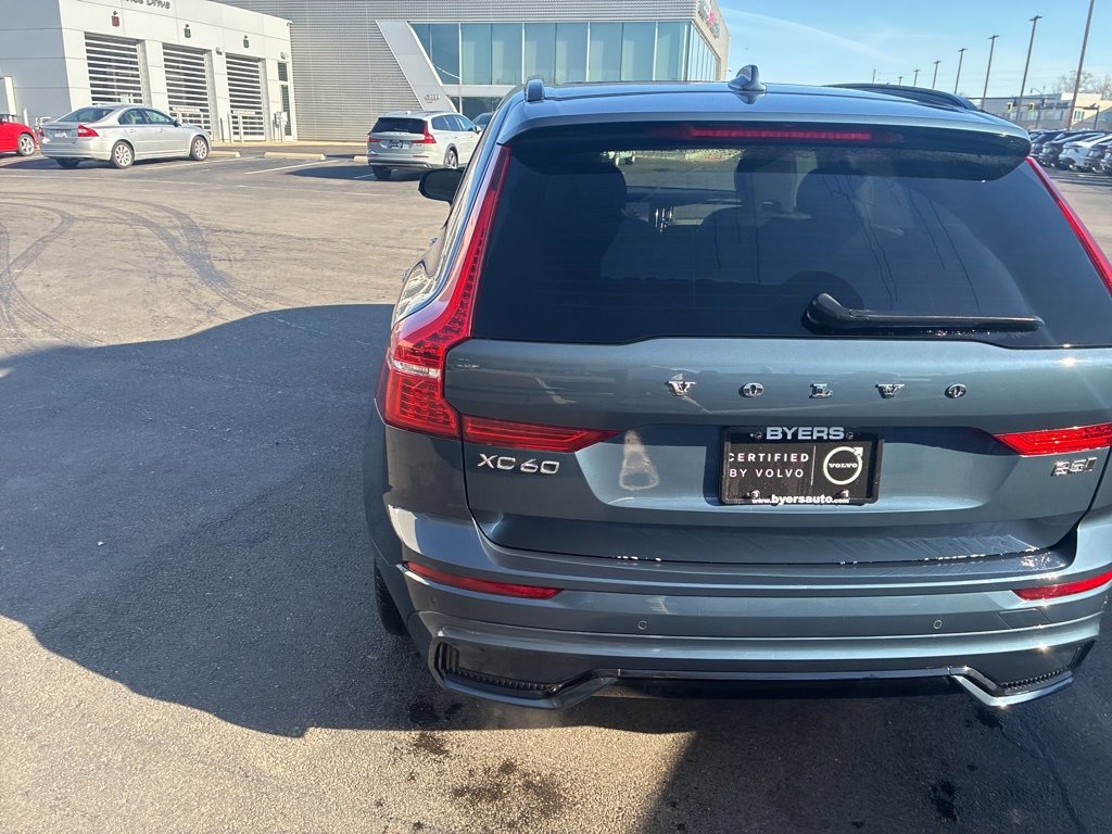 Certified 2025 Volvo XC60 B5 Plus image 5
