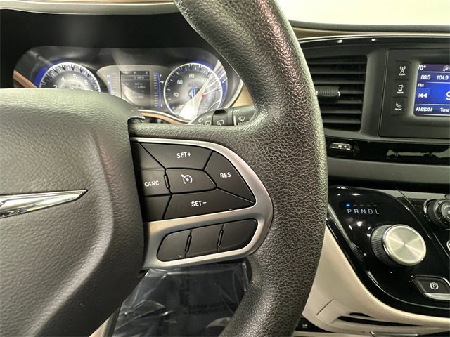 Certified 2017 Chrysler Pacifica Touring Plus image 27