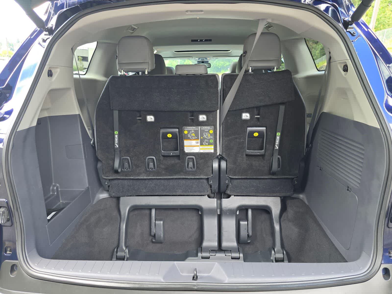 Used 2023 Toyota Sienna XLE AWD/4WD image 30