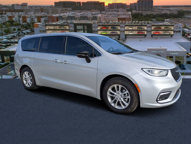 New 2026 Chrysler Pacifica Select FWD image 1