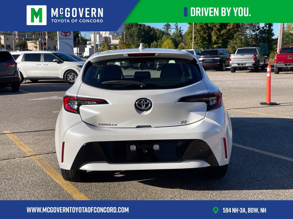 Used 2025 Toyota Corolla SE FWD image 4