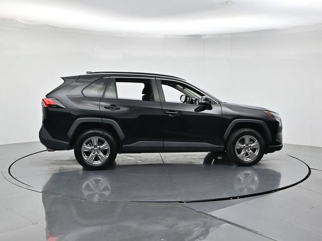 Used 2023 Toyota RAV4 XLE AWD/4WD image 2