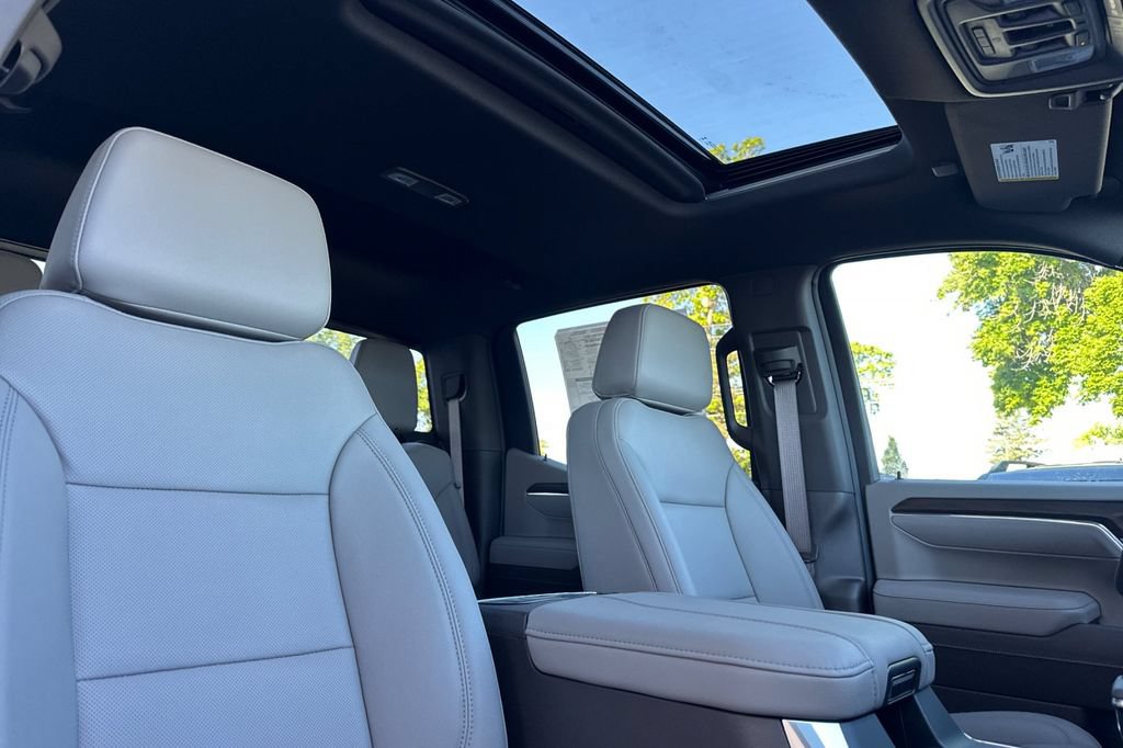 New 2026 GMC Sierra 1500 SLT w/ SLT Premium Package AWD/4WD image 17