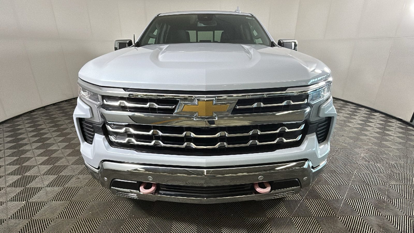 Used 2026 Chevrolet Silverado 1500 LTZ w/ LTZ Convenience Package II AWD/4WD image 9