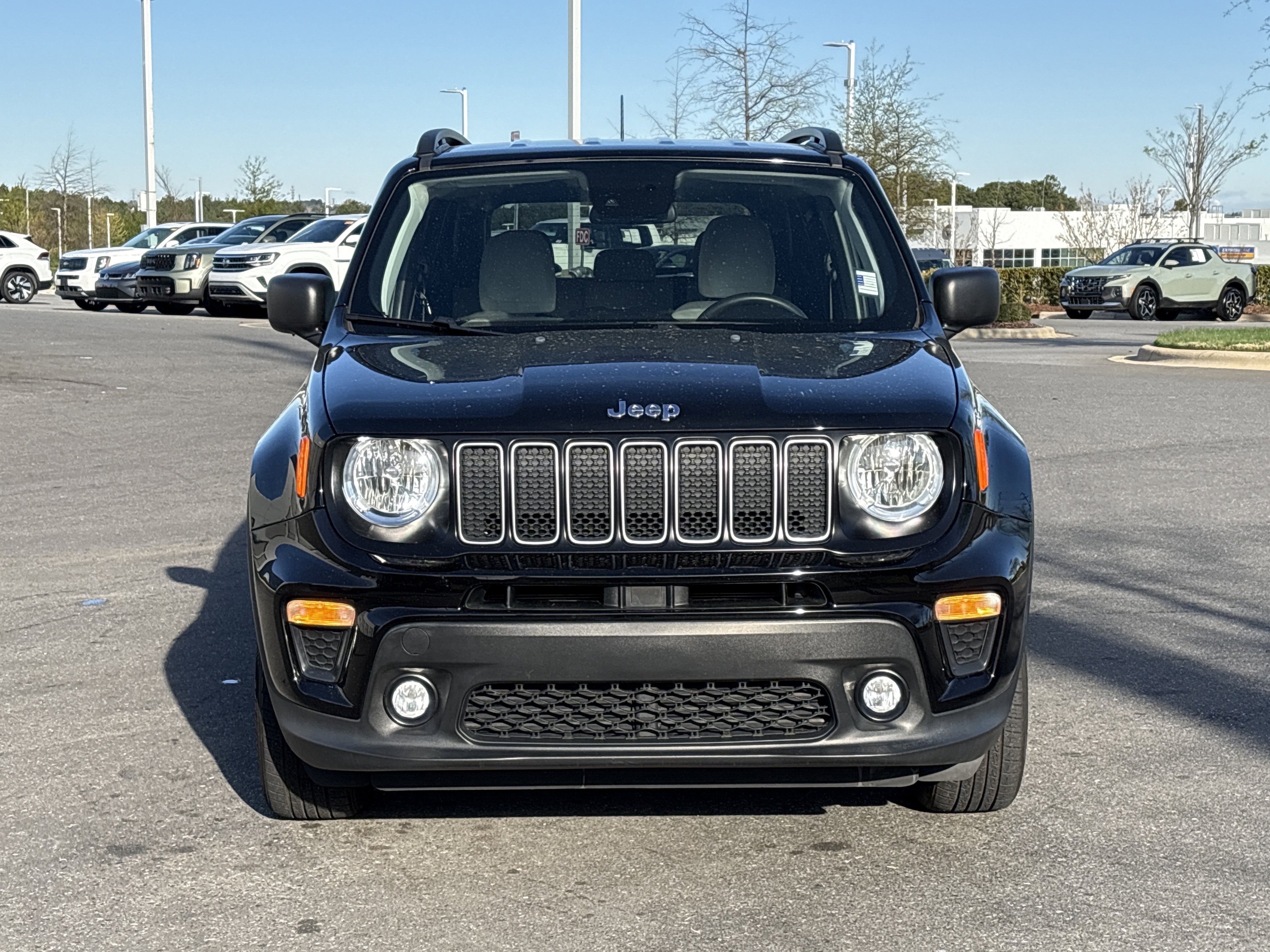 Used 2022 Jeep Renegade Latitude image 3