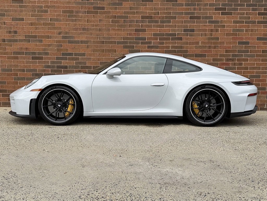 Certified 2025 Porsche 911 GT3 image 2