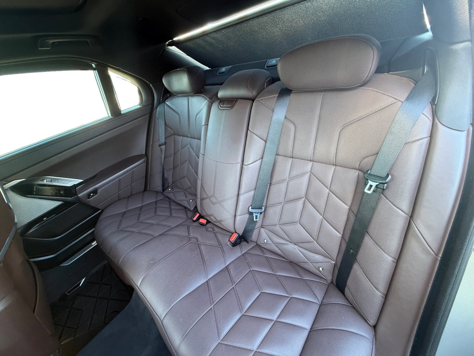 Used 2023 BMW 740i RWD image 16