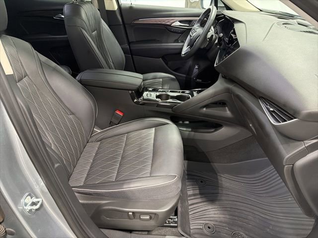 Used 2023 Buick Envision Avenir image 24