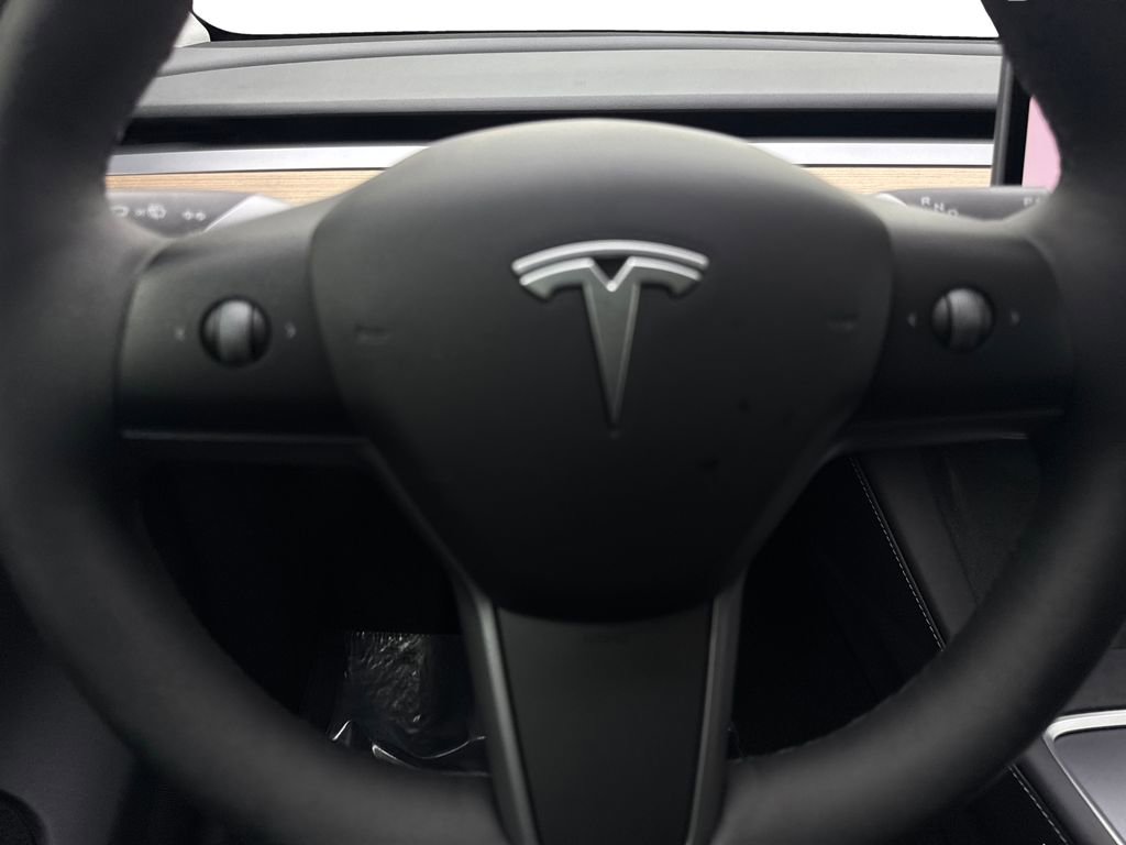 Used 2024 Tesla Model Y Long Range image 58