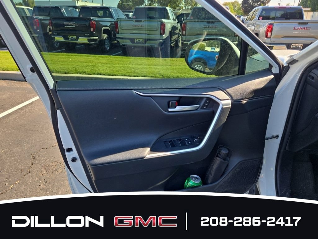 Used 2020 Toyota RAV4 Limited AWD/4WD image 20