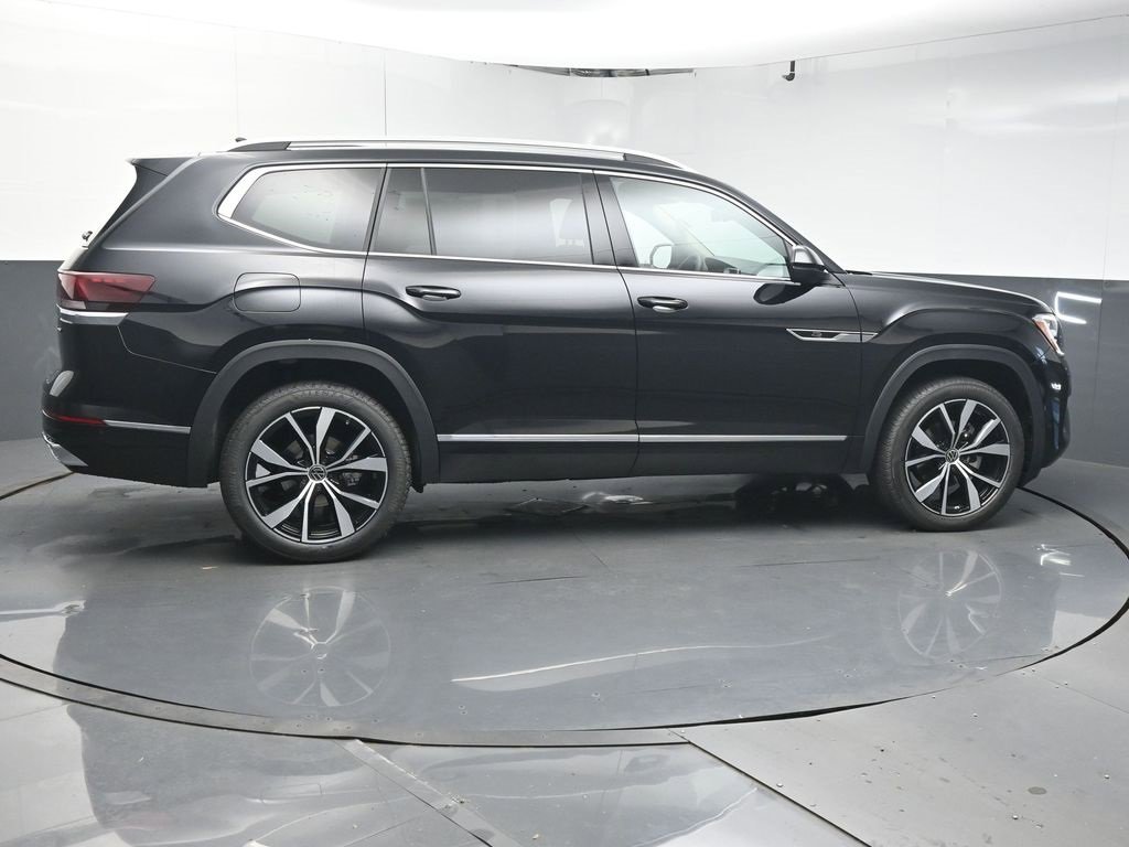 New 2025 Volkswagen Atlas SEL Premium R-Line image 8