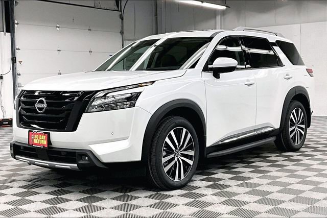 New 2025 Nissan Pathfinder Platinum w/ Lighting Package (N93) AWD/4WD image 3