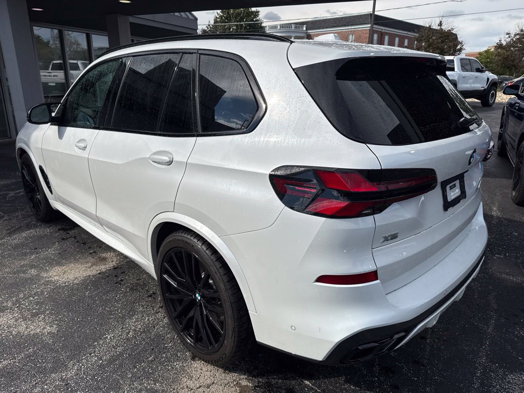 Used 2025 BMW X5 M60i AWD/4WD image 3