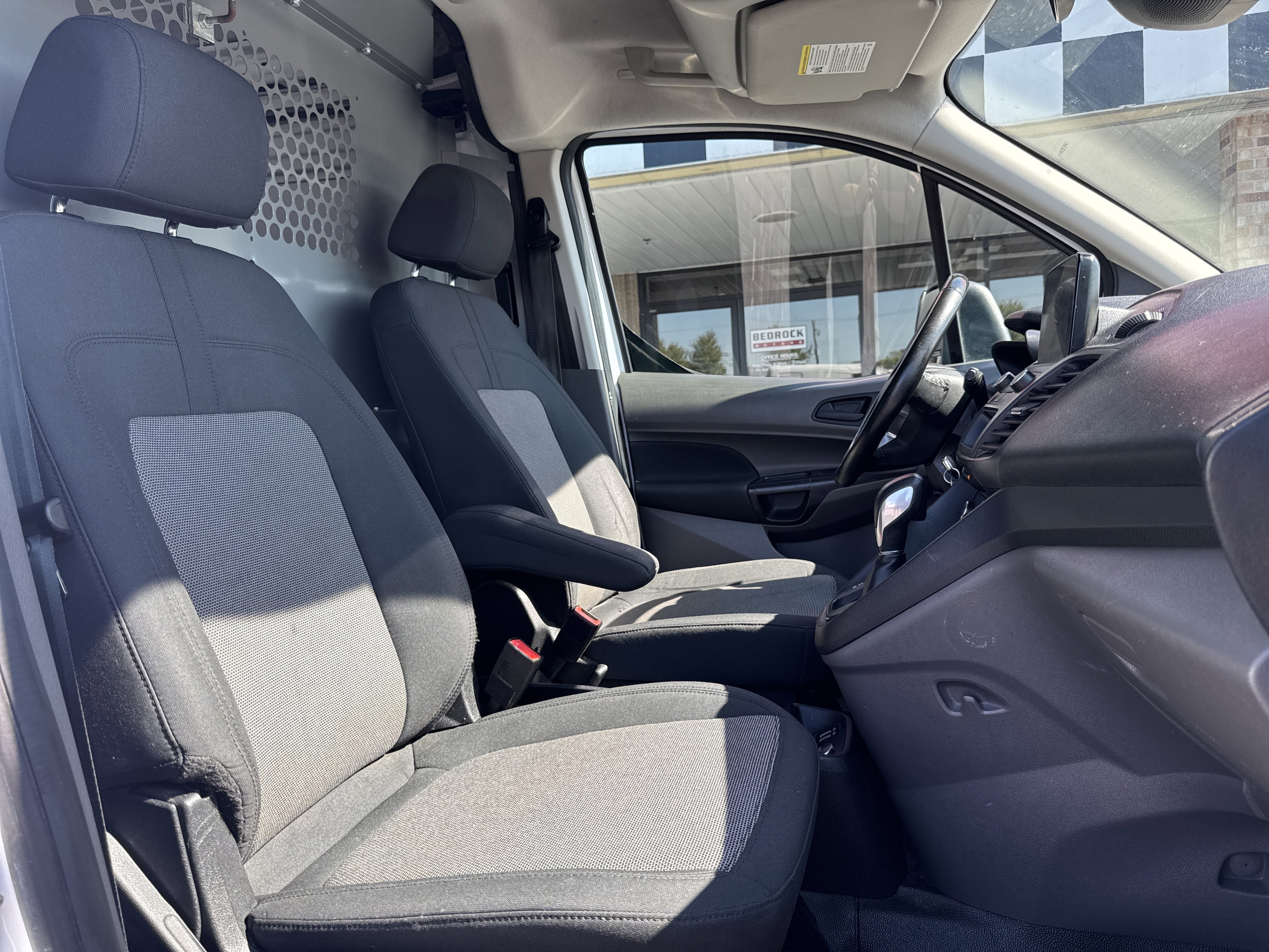 Used 2019 Ford Transit Connect XL image 26