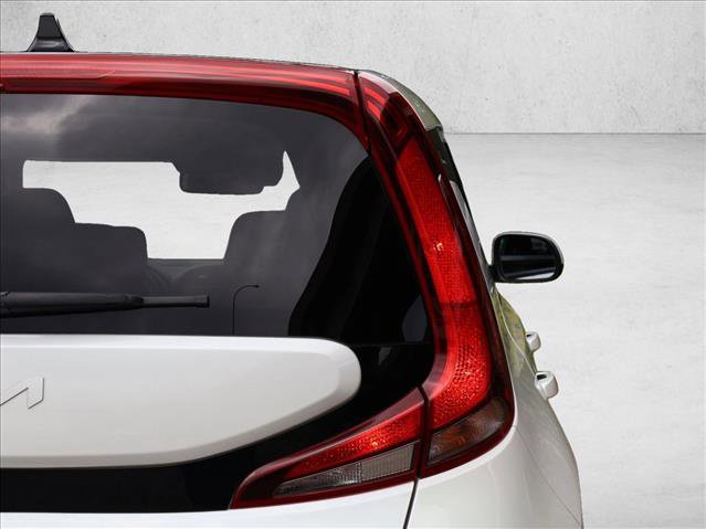 Used 2022 Kia Soul LX w/ Technology Package FWD image 8