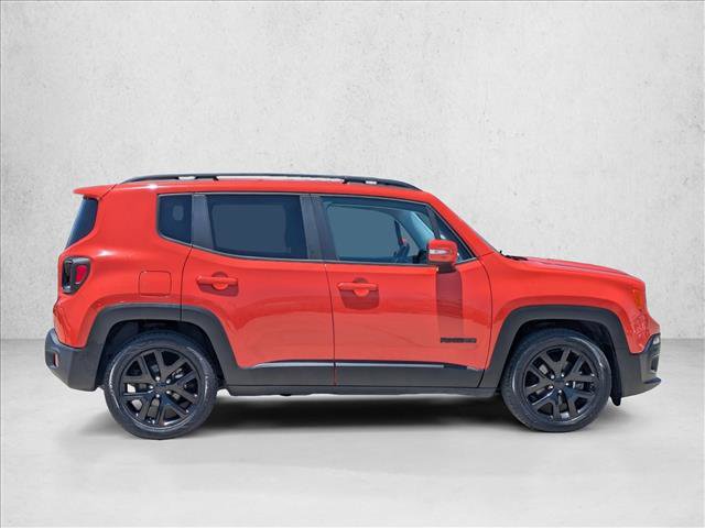 Used 2017 Jeep Renegade Altitude FWD image 4