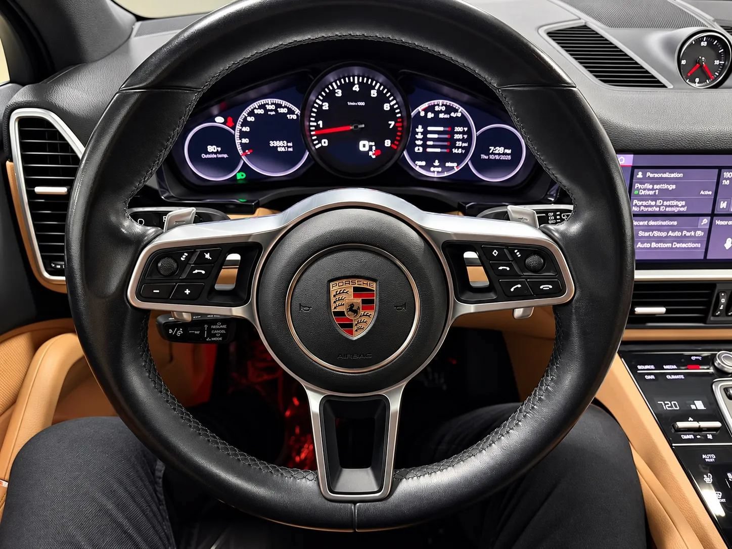 Used 2021 Porsche Cayenne AWD/4WD image 29