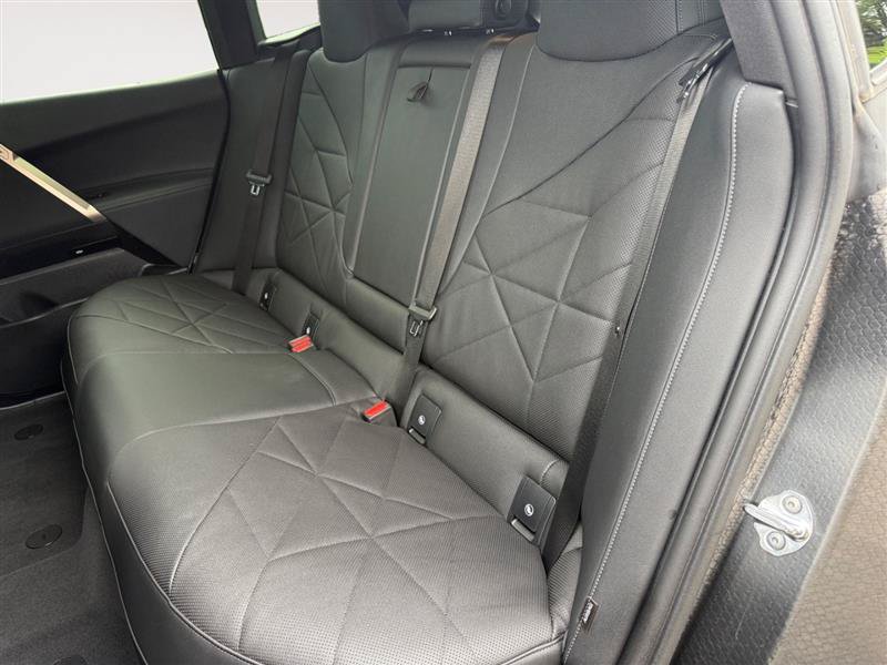 Used 2024 BMW iX xDrive50 w/ Premium Package AWD/4WD image 15