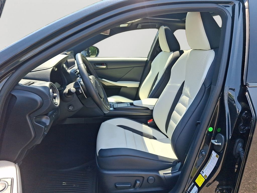 Used 2025 Lexus IS 350 F Sport w/ Navigation Package AWD/4WD image 14
