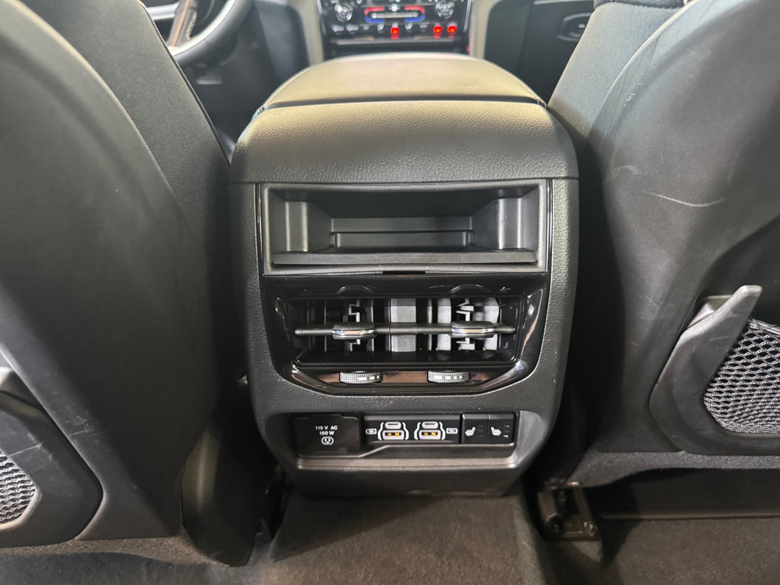 Used 2023 Jeep Grand Cherokee Limited AWD/4WD image 23
