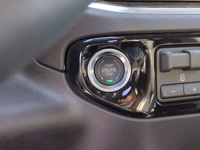New 2026 GMC Sierra 1500 Elevation w/ LPO, Elevation Black Package AWD/4WD image 17