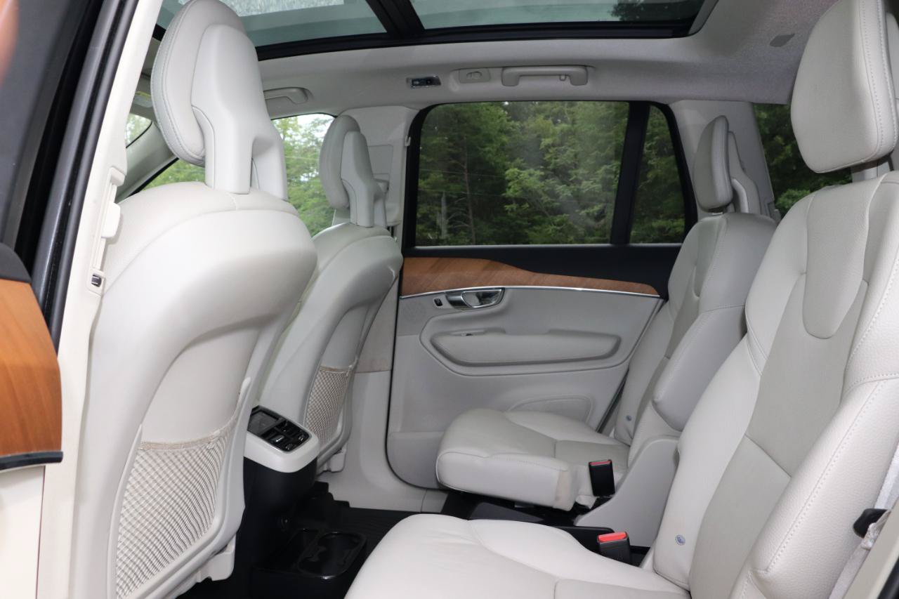 Used 2022 Volvo XC90 T6 Momentum AWD/4WD image 35