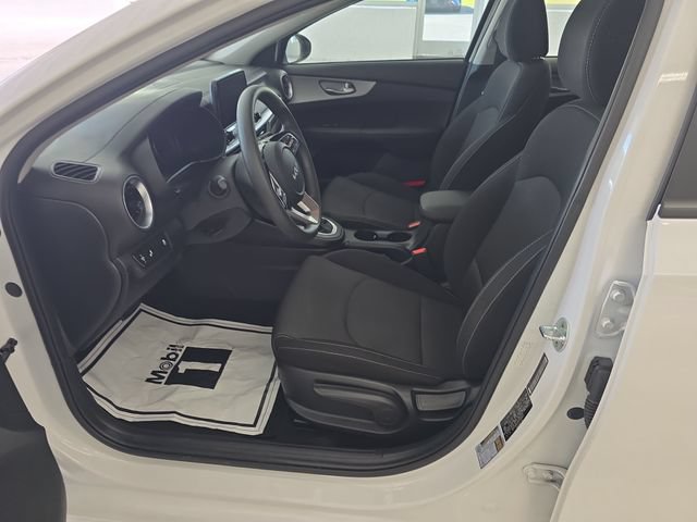 Certified 2023 Kia Forte LXS w/ LXS Technology Package FWD image 13