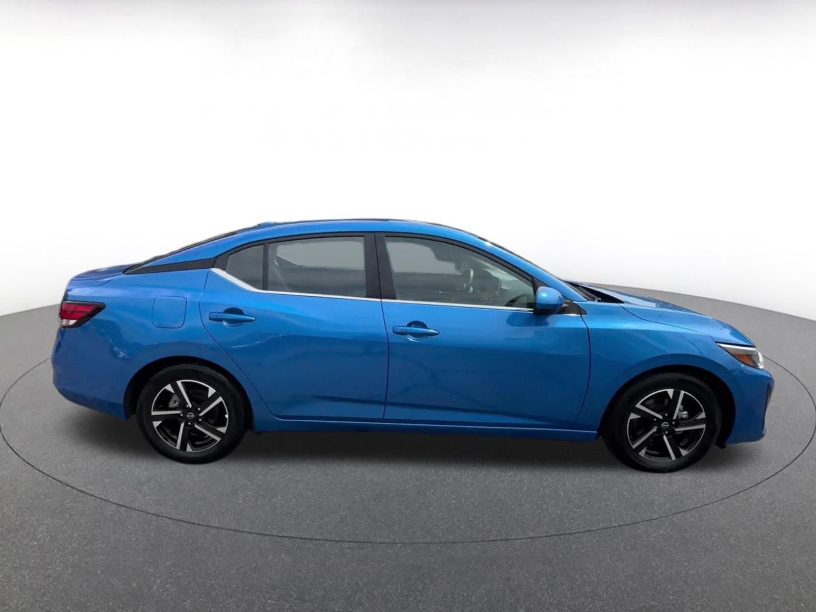 Used 2025 Nissan Sentra SV FWD image 16
