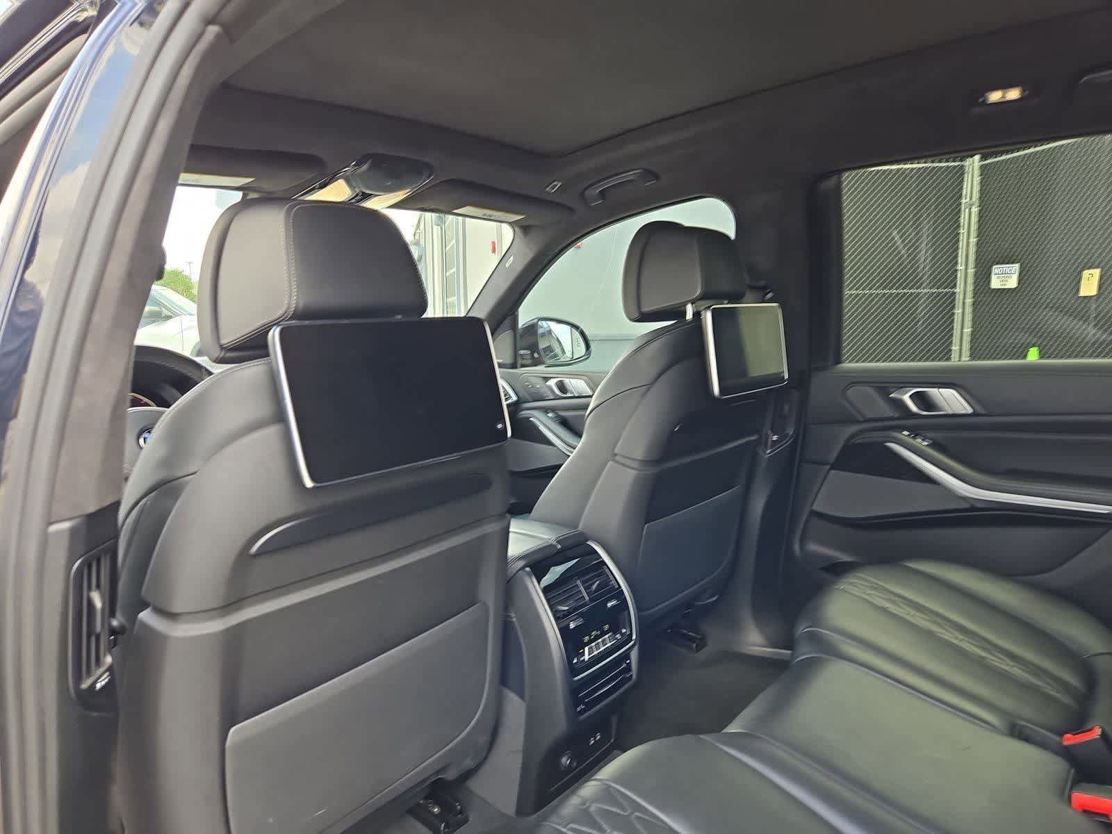 Used 2019 BMW X7 xDrive50i w/ Dynamic Handling Package AWD/4WD image 19