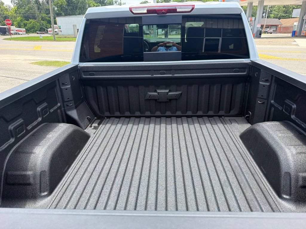 New 2026 Chevrolet Silverado 1500 High Country AWD/4WD image 14